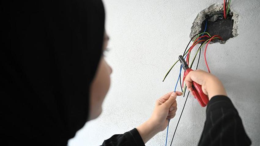 'Usta yok mu?' diyenler şaşkınlığını gizleyemiyor: 12 yaşında çırak olarak başladı babasının işini devraldı!