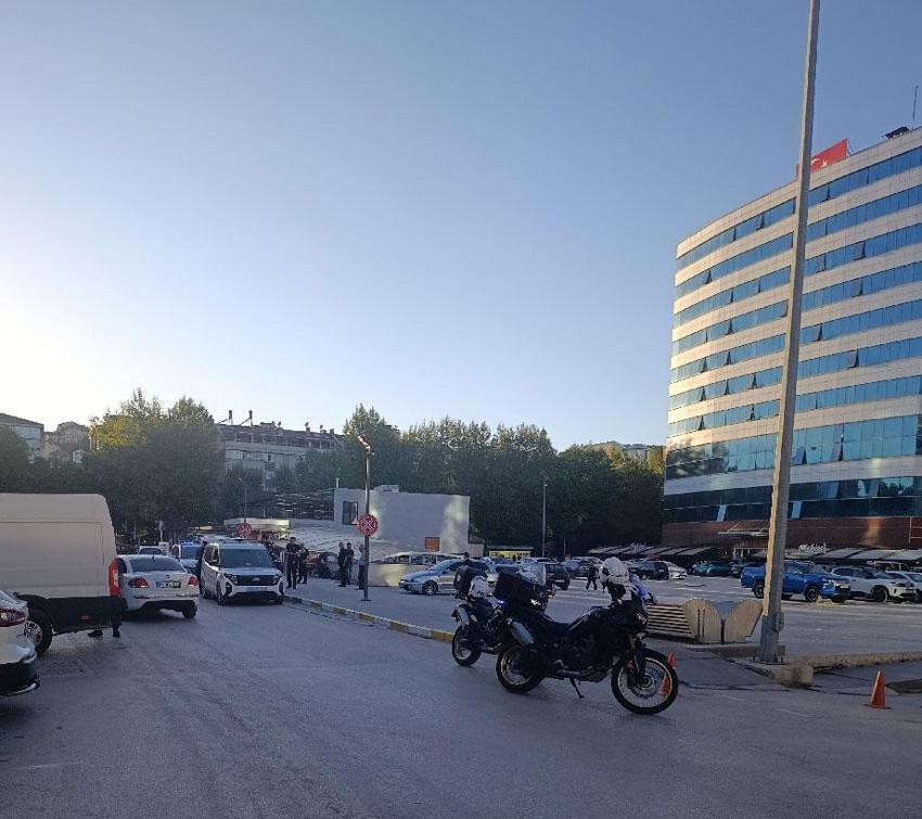 Kastamonu Belediye binasında korku dolu anlar! Silah ve kılıçla dehşeti yaşattı