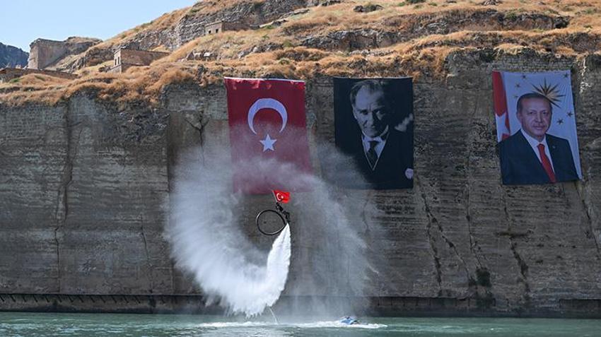 Gaziantep'te doğa ve spor buluştu: 7. Rumkale Su Sporları Festivali muhteşem gösterilerle devam ediyor