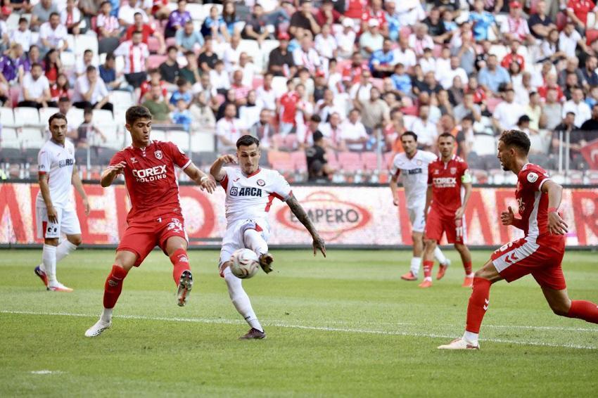 Samsunspor - Arca Çorum FK maçında yarım düzine gol vardı!