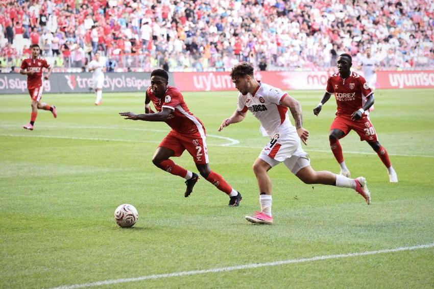 Samsunspor - Arca Çorum FK maçında yarım düzine gol vardı!