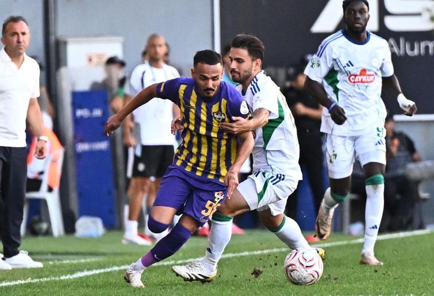 Eyüpspor - Çaykur Rizespor maçında 3 puan 2 golle geldi