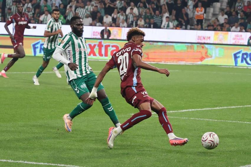 Konyaspor 7 maçlık mağlubiyet serisini Trabzonspor karşısında bitirdi