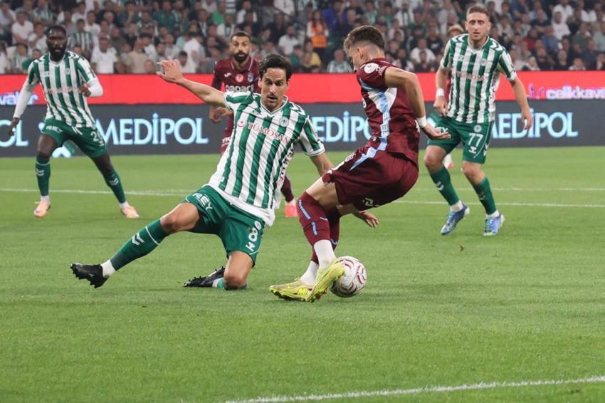 Konyaspor 7 maçlık mağlubiyet serisini Trabzonspor karşısında bitirdi