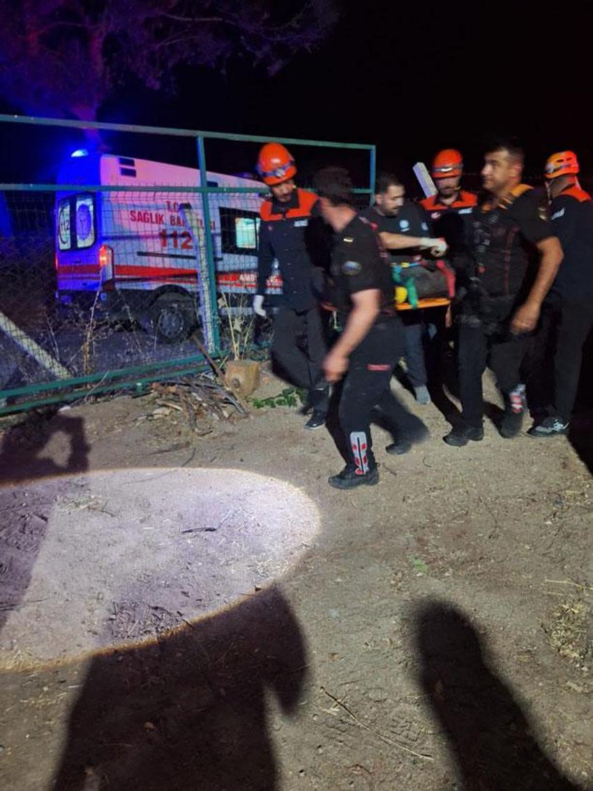 Su kuyusunda rahatsızlanan kişi ile onu kurtarmak isteyen arkadaşı metan gazından zehirlenerek öldü