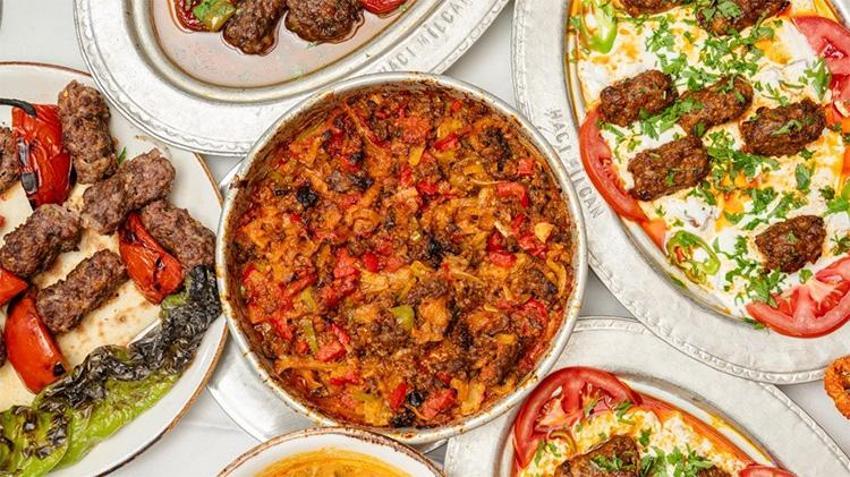Edebiyatın başkentinde kültür sanat rüzgarı: 9 günlük festival coşkusu başladı
