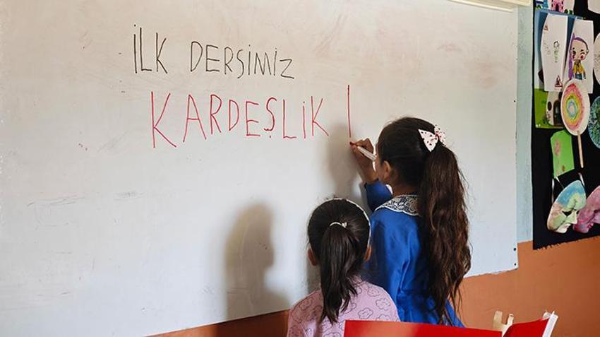 Konya'da tek öğrencili köy okulunda ikinci öğrenci sevinci: İlayda'ya arkadaş geldi!