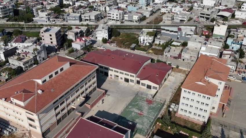 Belediye başvurularına rağmen adım atılmadı! Uyarı levhası yetmedi, veliler çocukları için kendi tedbirini aldı