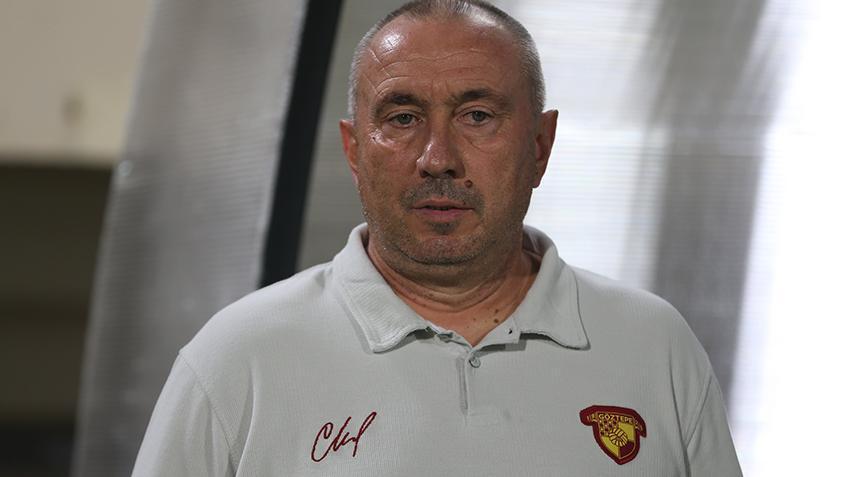 Göztepe'de golcü Armstrong şoku! Stanimir Stoilov biletini kesti