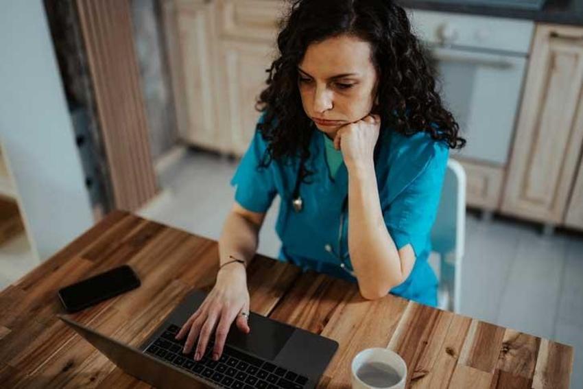 Yeni nesil çalışma modelinin gizli tehlikesi: Evden çalışma depresyonu tetikliyor! Uzmanlardan kritik uyarı: Evden çalışma görünmez bir tehdit mi yaratıyor?