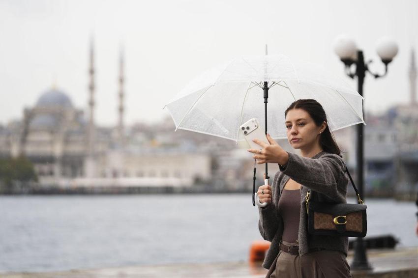 Hava sıcaklıkları düşüyor sağanak yağışlar geliyor! Meteoroloji son raporu açıklayarak uyardı