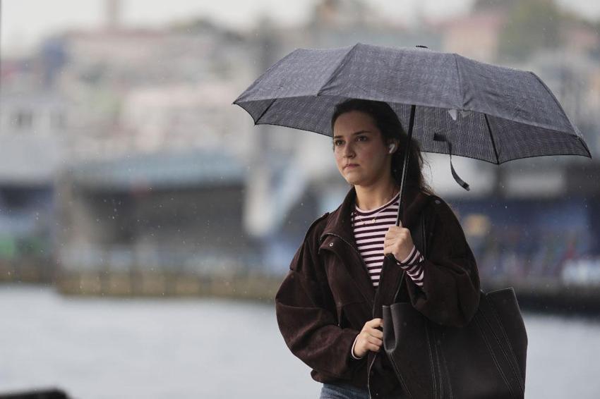 Hava sıcaklıkları düşüyor sağanak yağışlar geliyor! Meteoroloji son raporu açıklayarak uyardı