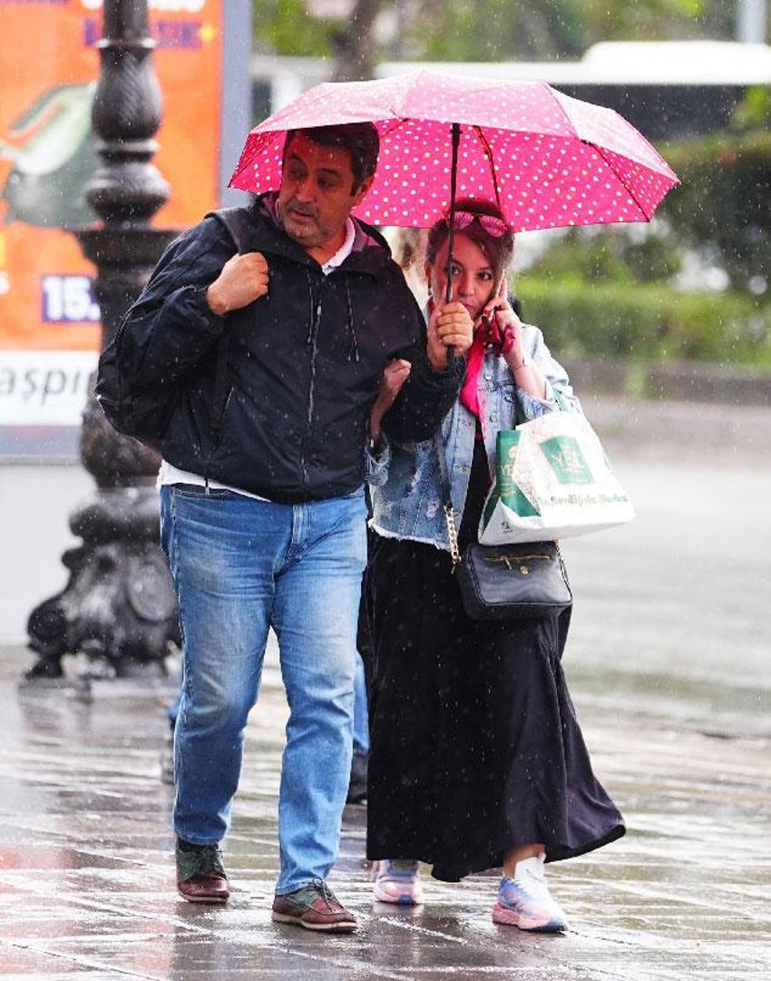 Hava sıcaklıkları düşüyor sağanak yağışlar geliyor! Meteoroloji son raporu açıklayarak uyardı