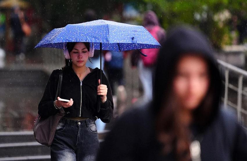 Hava sıcaklıkları düşüyor sağanak yağışlar geliyor! Meteoroloji son raporu açıklayarak uyardı