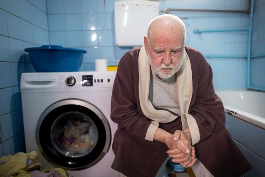 ‘Yaştandır’ deyip geçmeyin! Gece sık tuvalete kalkmak hangi sağlık sorunlarının habercisi? Gece sık tuvalete kalkmak yaşlılığın kaderi mi? Uzmanından kritik uyarılar