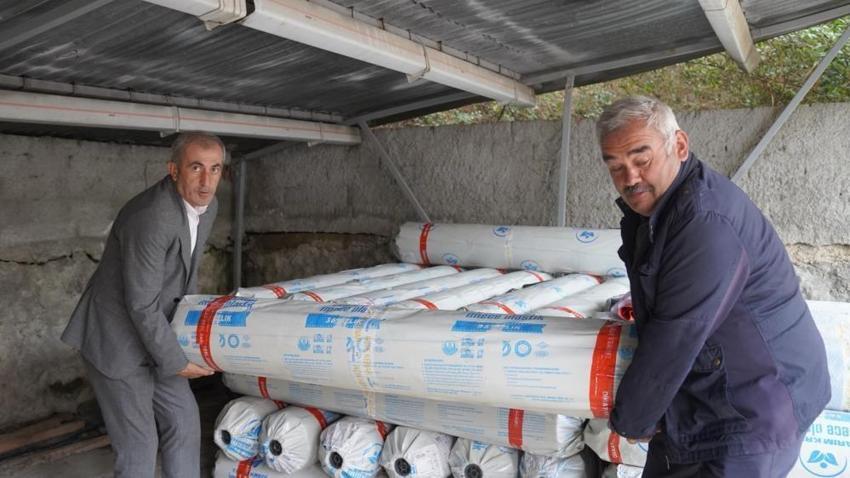 Kastamonu'da örtü altı üretimde büyük destek: 5 Milyon TL bütçeyle 502 sera örtüsü dağıtıldı!