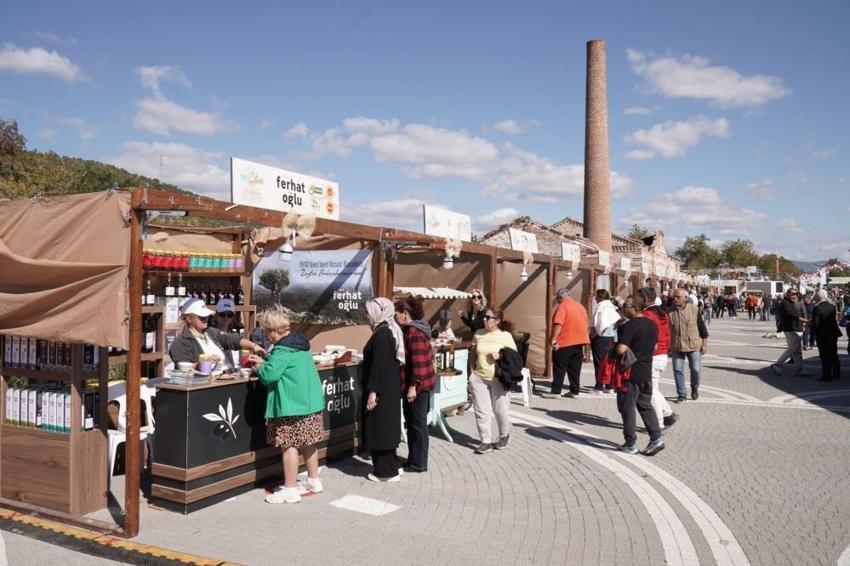Edremit zeytinyağı Guinness rekoru için gün sayıyor! Tescilli lezzetler uluslararası arenada: 13 bin kişiye zeytinyağı tadımı yaptırılacak!