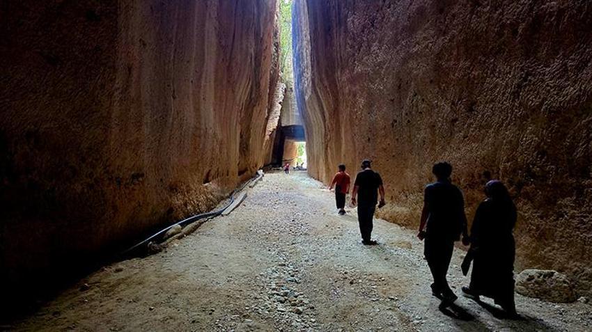 Roma dönemi'nde bin esir ve yüzlerce köle tarafından yapıldı Hatay'ın 2 bin yıllık mühendislik harikası 1 yılda 50 bin turisti ağırladı!