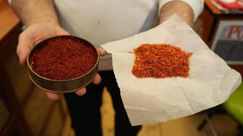Kilosu 900 bin lira! 150 bin çiçekten gram gram toplanıyor: Gerçeğini anlamak için suya atmak yetiyor
