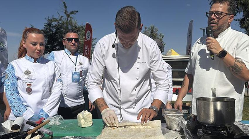Edirne Gastronomi Festivali'nde ilginç deney: Beyaz peynirli baklava ziyaretçilerin beğenisine sunuldu!