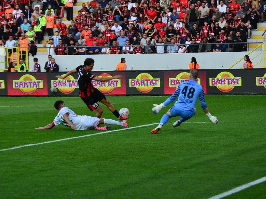 Çorum FK - Corendon Alanyaspor maçında 3 puan 2 golle geldi