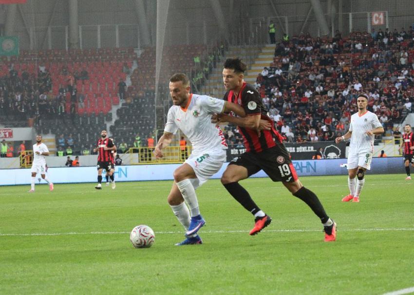 Çorum FK - Corendon Alanyaspor maçında 3 puan 2 golle geldi