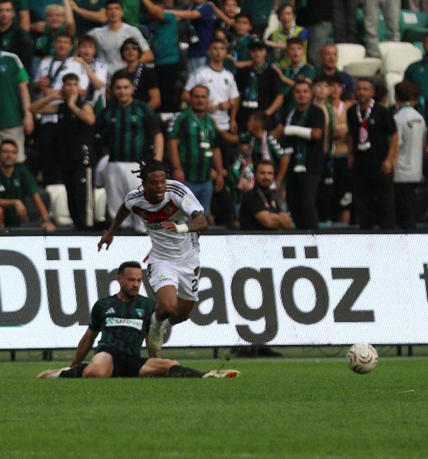 Kocaelispor - Gaziantep FK maçında galibiyet 56’ncı ve 76’ncı dakikalardaki gollerle geldi