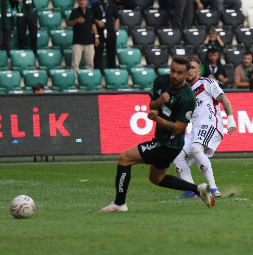 Kocaelispor - Gaziantep FK maçında galibiyet 56’ncı ve 76’ncı dakikalardaki gollerle geldi