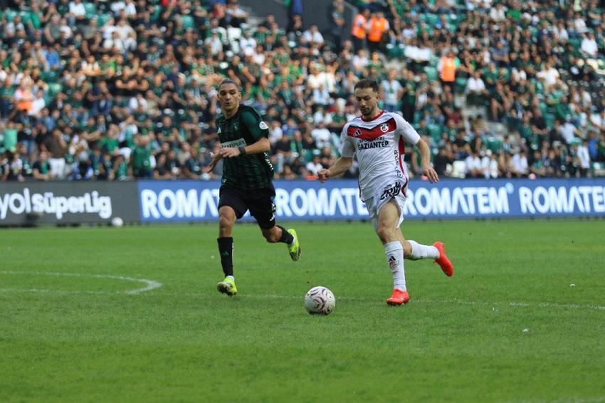 Kocaelispor - Gaziantep FK maçında galibiyet 56’ncı ve 76’ncı dakikalardaki gollerle geldi