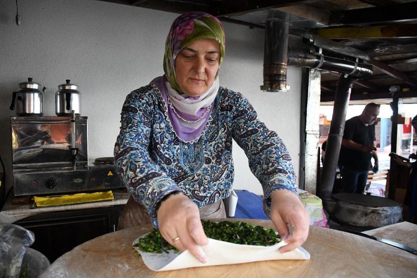 Akçakoca'da manav mutfağının coğrafi işaretli asırlık lezzeti kadın dayanışmasıyla yaşatılıyor