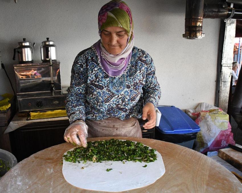 Akçakoca'da manav mutfağının coğrafi işaretli asırlık lezzeti kadın dayanışmasıyla yaşatılıyor