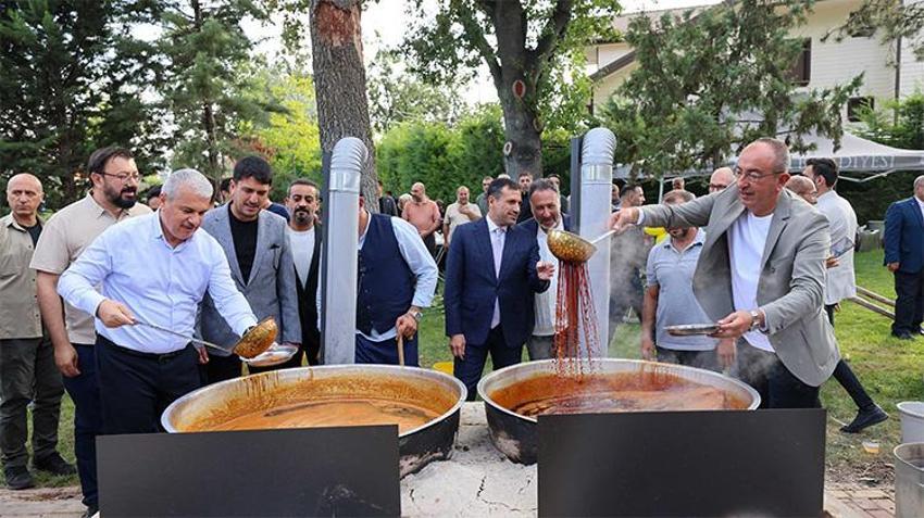 Meram Bağı'nda dev kazanlar kaynadı: Asırlık bağbozumu geleneği yeniden canlandı!