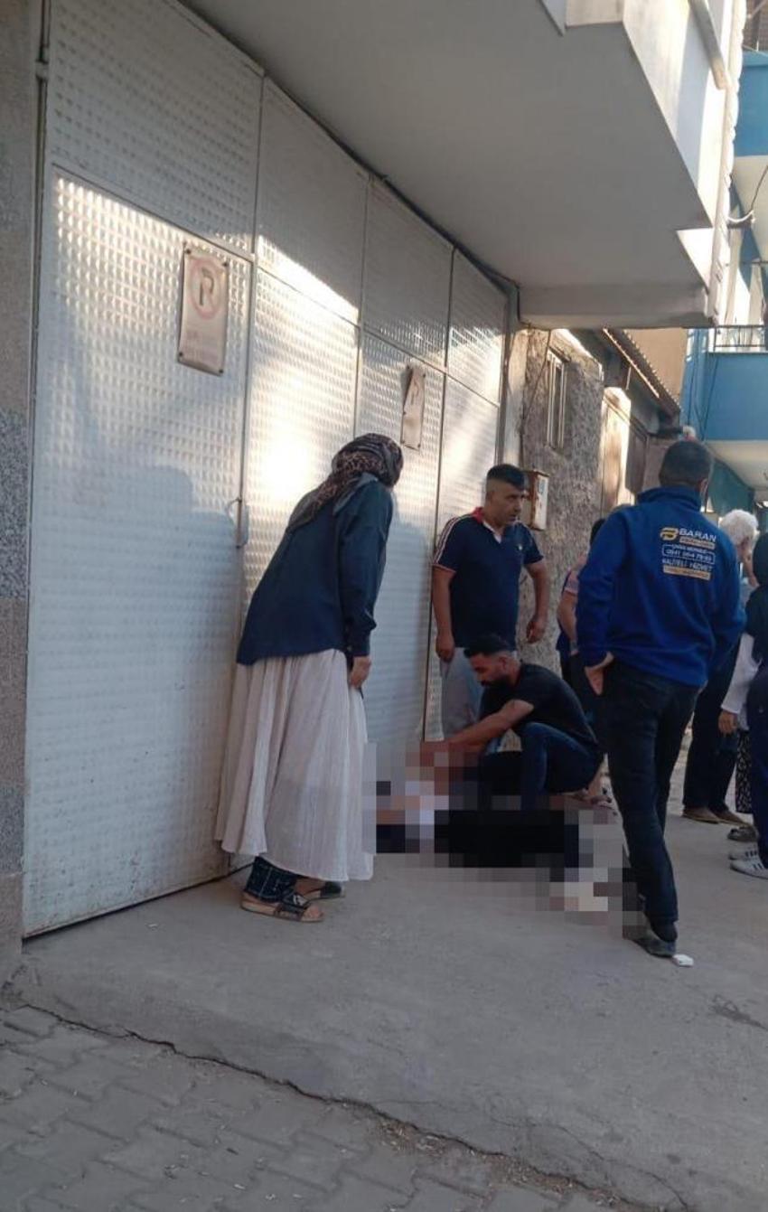 MANİSA'DA OKUL ÖNÜNDE SİLAHLI SALDIRI: Saldırgan kamerada: Elinde silahla böyle kaçtı! Kısa sürede yakalandı