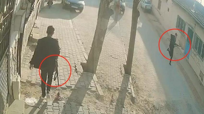 MANİSA'DA OKUL ÖNÜNDE SİLAHLI SALDIRI: Saldırgan kamerada: Elinde silahla böyle kaçtı! Kısa sürede yakalandı