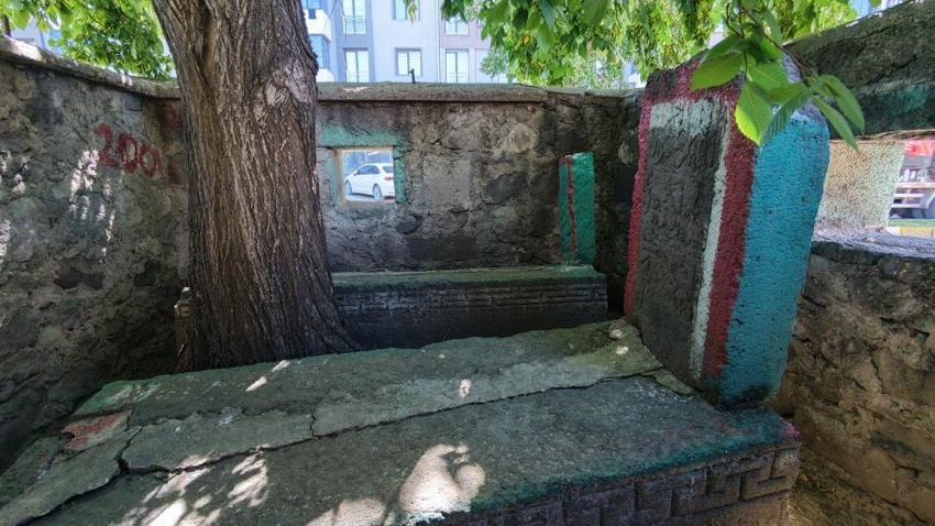 Erzurum'da adını duyan merak ediyor! Öksürüğü olan buraya koşuyor