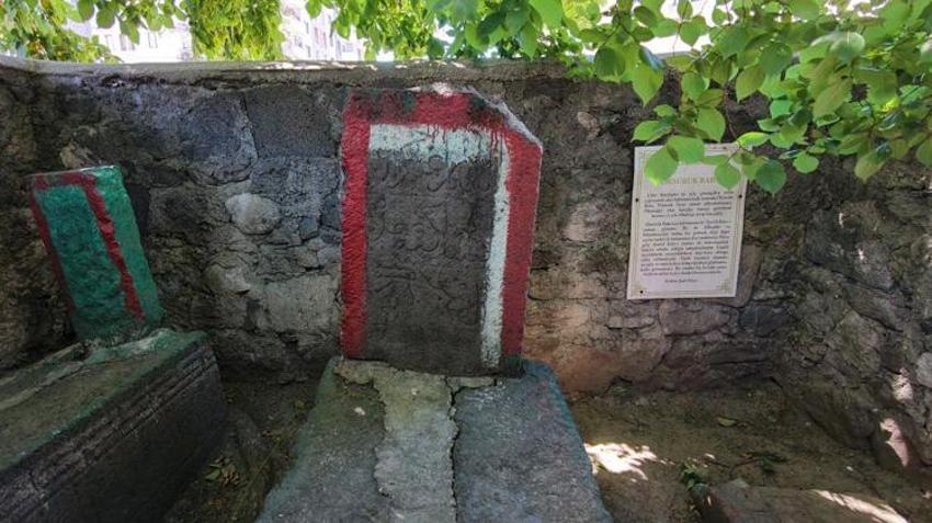 Erzurum'da adını duyan merak ediyor! Öksürüğü olan buraya koşuyor