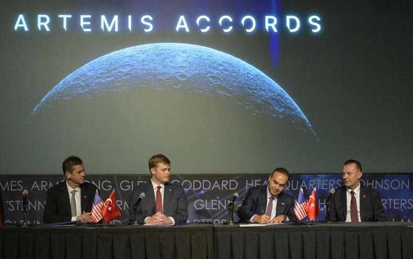 Türkiye'nin ilk derin uzay görevinde önemli aşama: Üretimi tamamlanan ay uzay aracı çevresel test sürecine geçti!