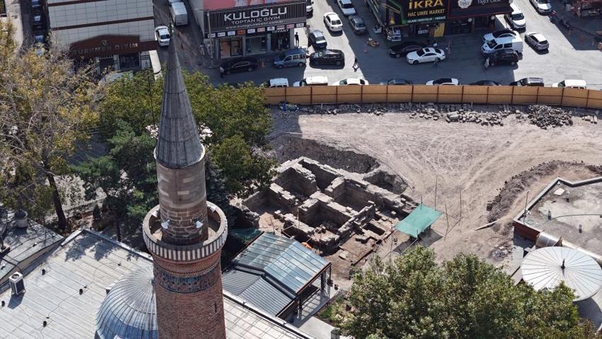 Yüzde 30'luk kısmı tamamlandı: Kayseri'deki o tarihi yapı ayağa kaldırılıyor!