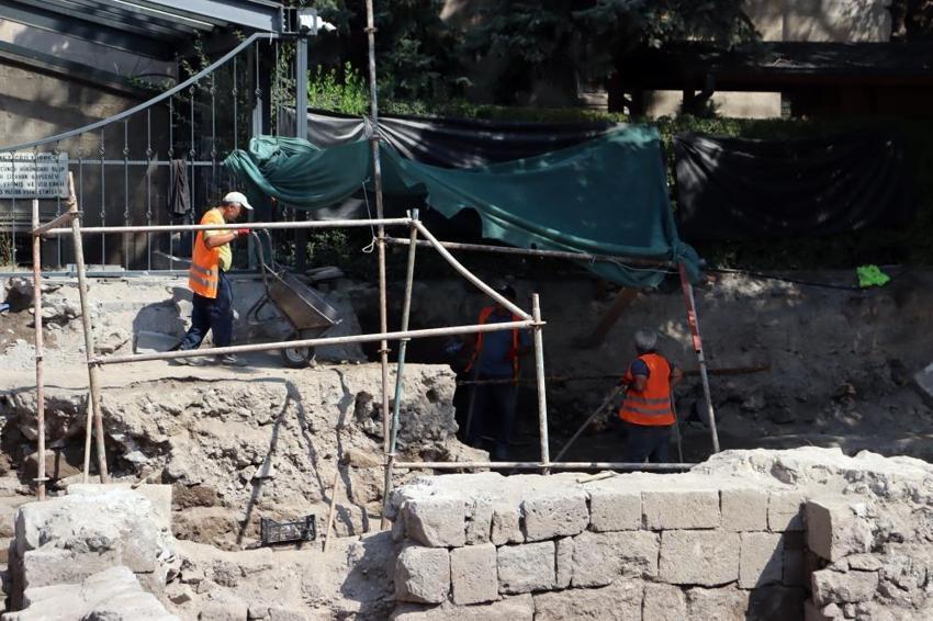 Yüzde 30'luk kısmı tamamlandı: Kayseri'deki o tarihi yapı ayağa kaldırılıyor!