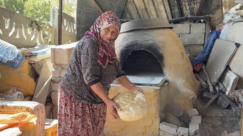 Kırklareli'nde yaşatılan yüzyıllık gelenek: Taş fırında 1,5 saatte pişiriyorlar!