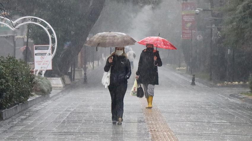 Karadeniz'de yağış şiddetleniyor: Meteoroloji il il uyardı