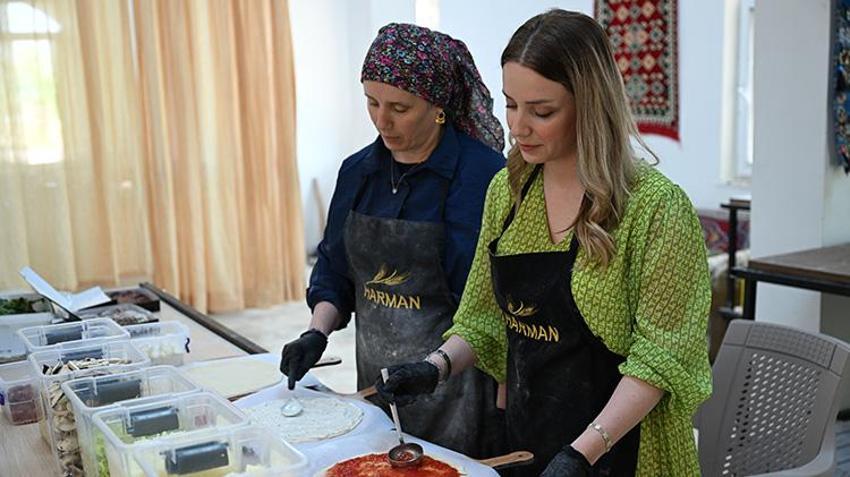 'Köyde pizza mı olur?' dediler, tarlaya giden köylülerden şehir dışından gelenlere kadar herkesin gözdesi oldu! Şehir dışından gelenler var