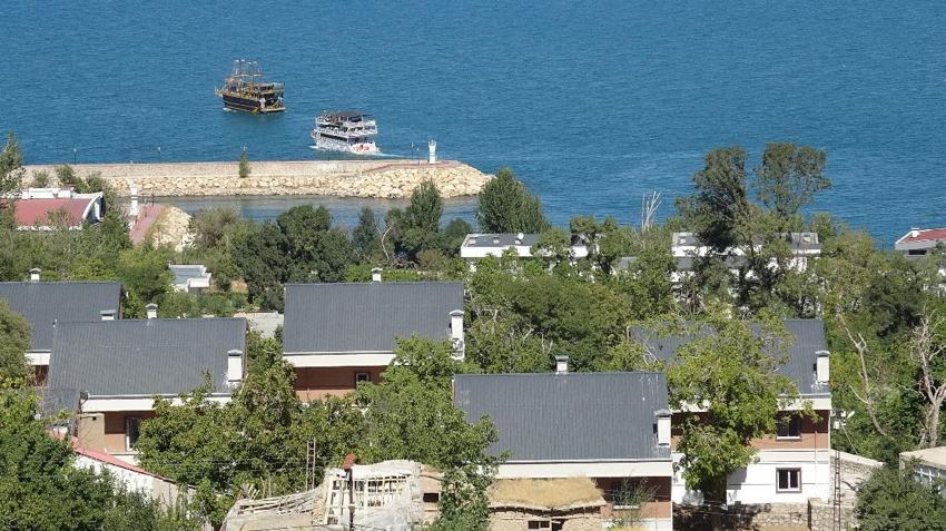 Van Gölü'nün doğal güzelliği ve silüeti için kritik uyarı! Yapılaşmada yatay mimari çağrısı