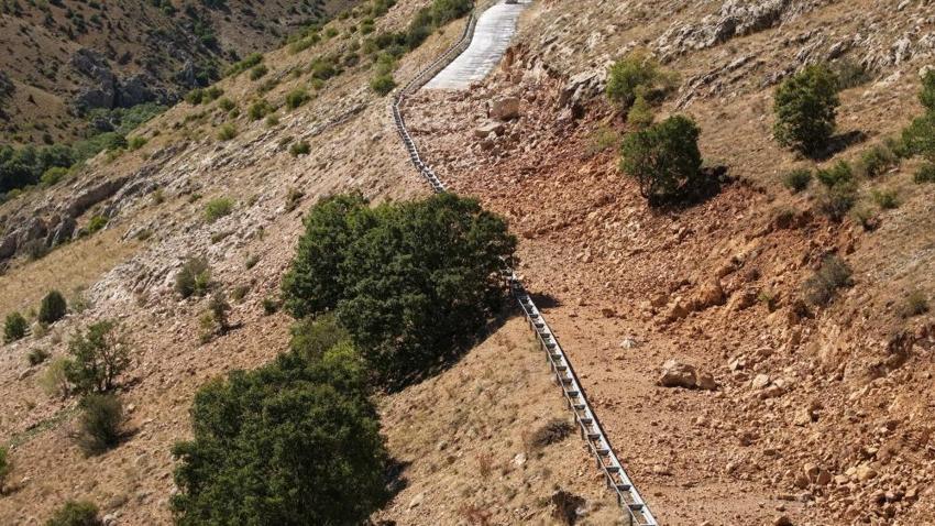 Kayseri Sarız'da ulaşım altyapısı güçleniyor: Birçok mahalleye ulaşım sağlayan grup yoluna nefes aldıracak