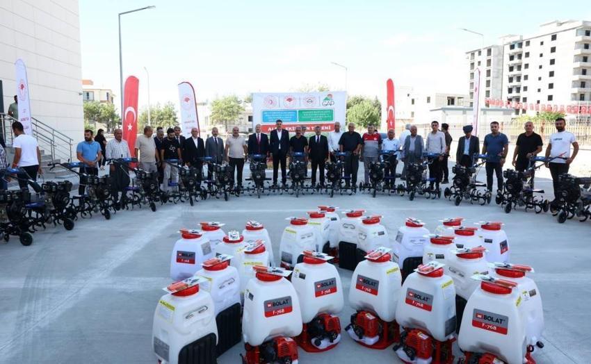 Adıyaman'da çiftçilere dev mekanizasyon desteği: Yüzlerce alet ve ekipman üreticiye dağıtıldı!