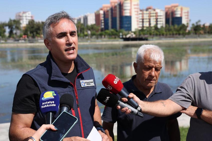 Antalya'da tartışılan görüntüye uzmanlardan 'Kirlilik değil, yaşam alanı' açıklaması: Boğaçayı'ndan 320 ton sucul ot ile yaklaşık 4 ton fiziksel atık toplandı