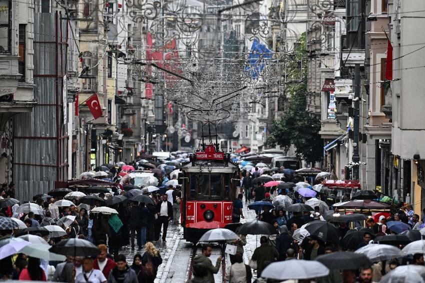 Sağanak yağışlar geliyor sıcaklıklar düşüyor! Meteoroloji tarih vererek uyardı: Yağmur 7-8 gün boyunca sürecek