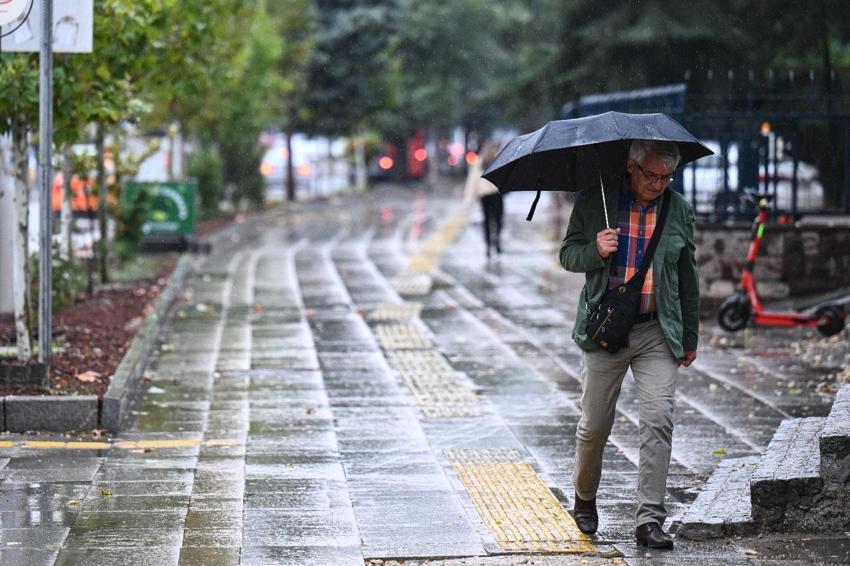 Sağanak yağışlar geliyor sıcaklıklar düşüyor! Meteoroloji tarih vererek uyardı: Yağmur 7-8 gün boyunca sürecek