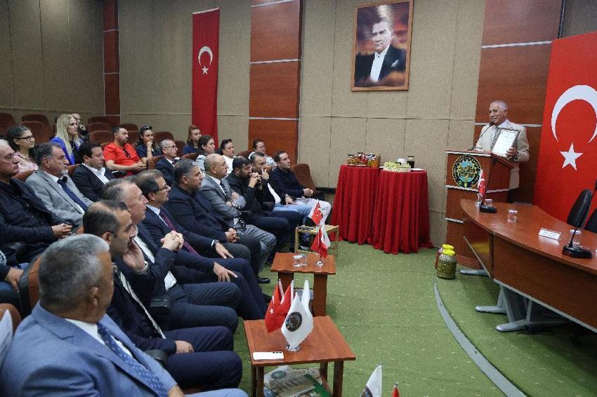 Salihli Kirazı, Odun Köftesi, Kula Leblebisi ve Gökeyüp Çömleği’nden sonra Salihli'nin Sultani Üzüm Pekmezi tescillendi