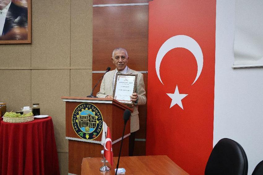 Salihli Kirazı, Odun Köftesi, Kula Leblebisi ve Gökeyüp Çömleği’nden sonra Salihli'nin Sultani Üzüm Pekmezi tescillendi